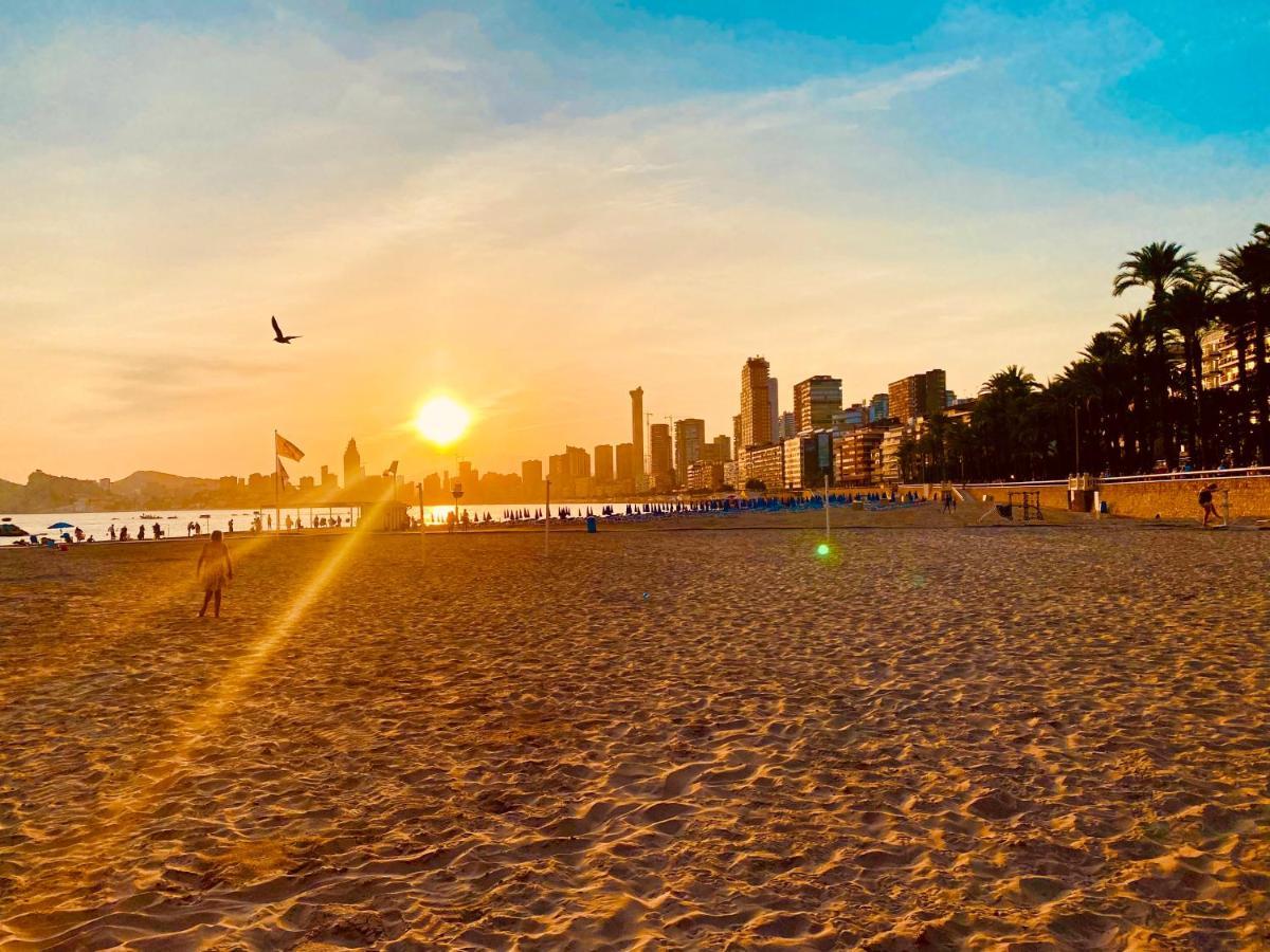 Sunset Waves Benidorm Sea Viewアパートメント エクステリア 写真
